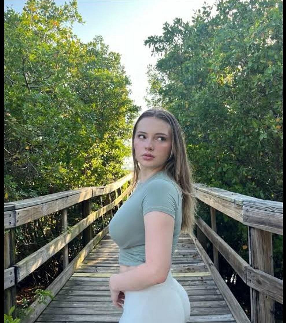 Ava Reyes