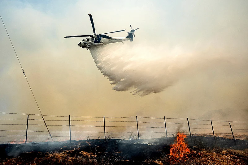 Wildfires photos from around the world: Madre Fire in California