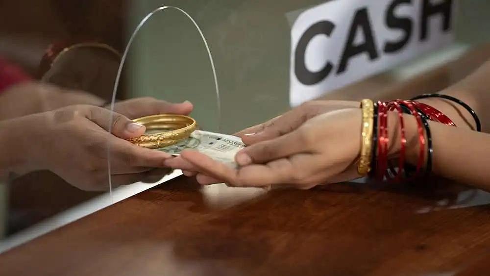 How To Use A Gold Loan Interest Calculator Effectively During Loan Utsav?