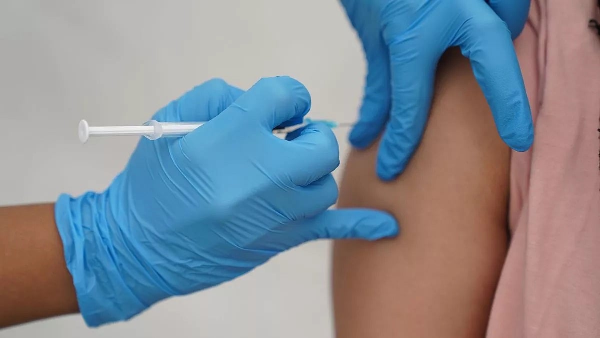 Doctors, Pharma Leaders Dismiss Link Between Covid Shots And Cardiac Deaths