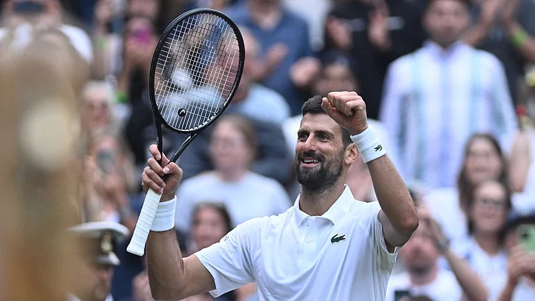 Novak Djokovic earns 100th Wimbledon win - null