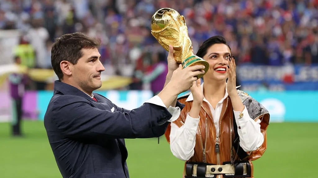 Deepika Padukone at FIFA inaugral ceremony (2022) 