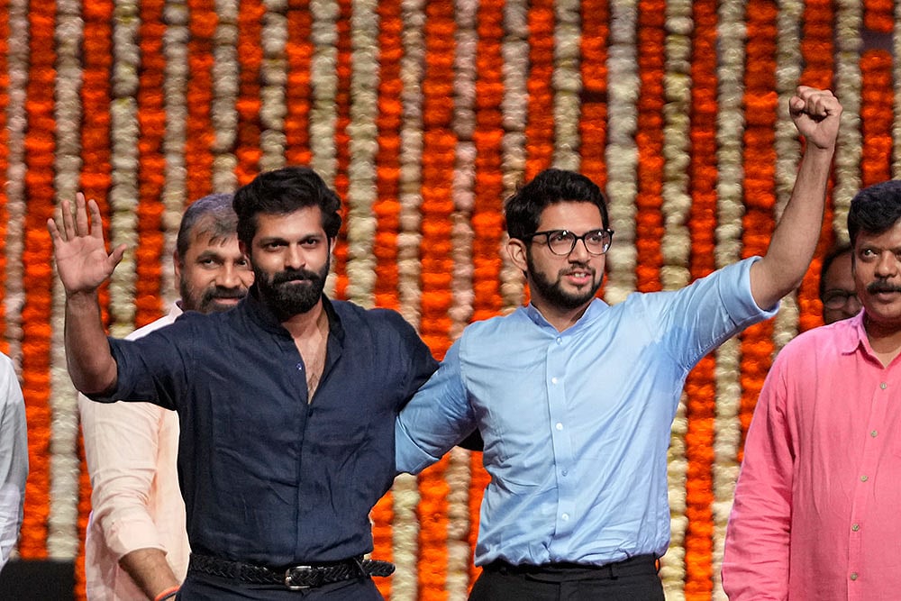 | Photo: PTI/Kunal Patil : MNS-Shiv Sena (UBT) joint rally in Mumbai
