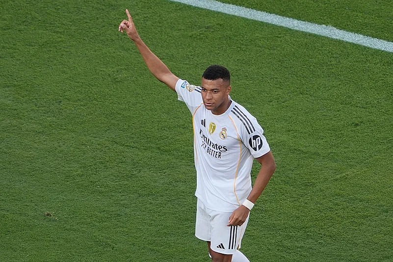 FIFA CWC 2025 Quarter-Final soccer match Real Madrid vs Borussia Dortmund_ Kylian Mbappe
