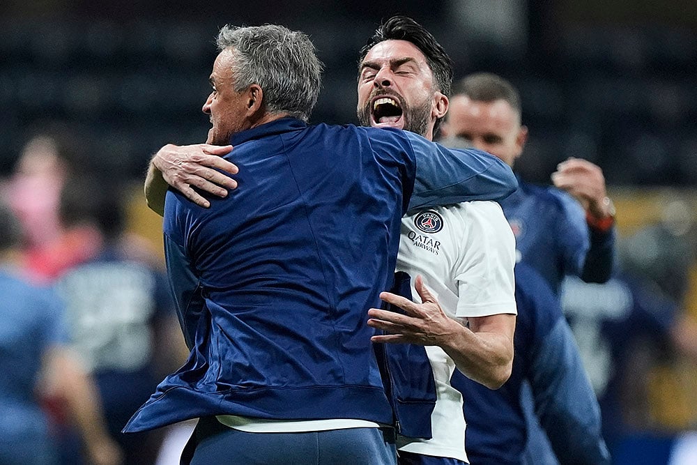 | Photo: AP/Mike Stewart : FIFA Club World Cup 2025, Quarter-Final: Paris Saint-Germain vs Bayern Munich