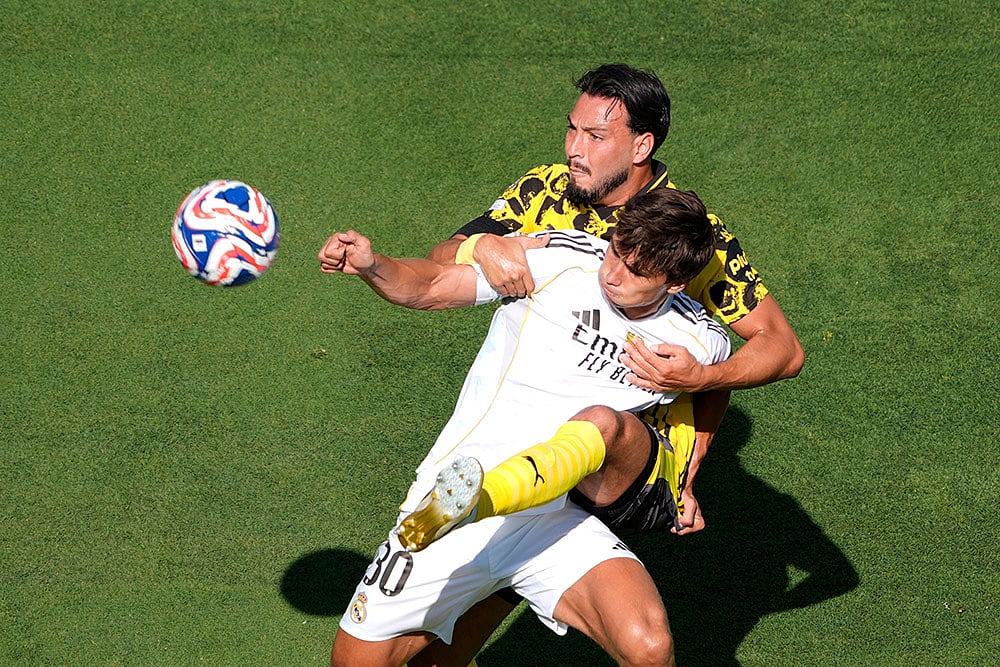FIFA CWC 2025 Quarter-Final soccer match Real Madrid vs Borussia Dortmund_ Gonzalo Garcia