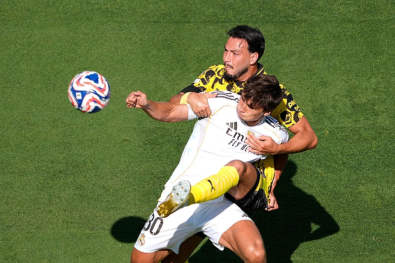 FIFA CWC 2025 Quarter-Final soccer match Real Madrid vs Borussia Dortmund_ Gonzalo Garcia