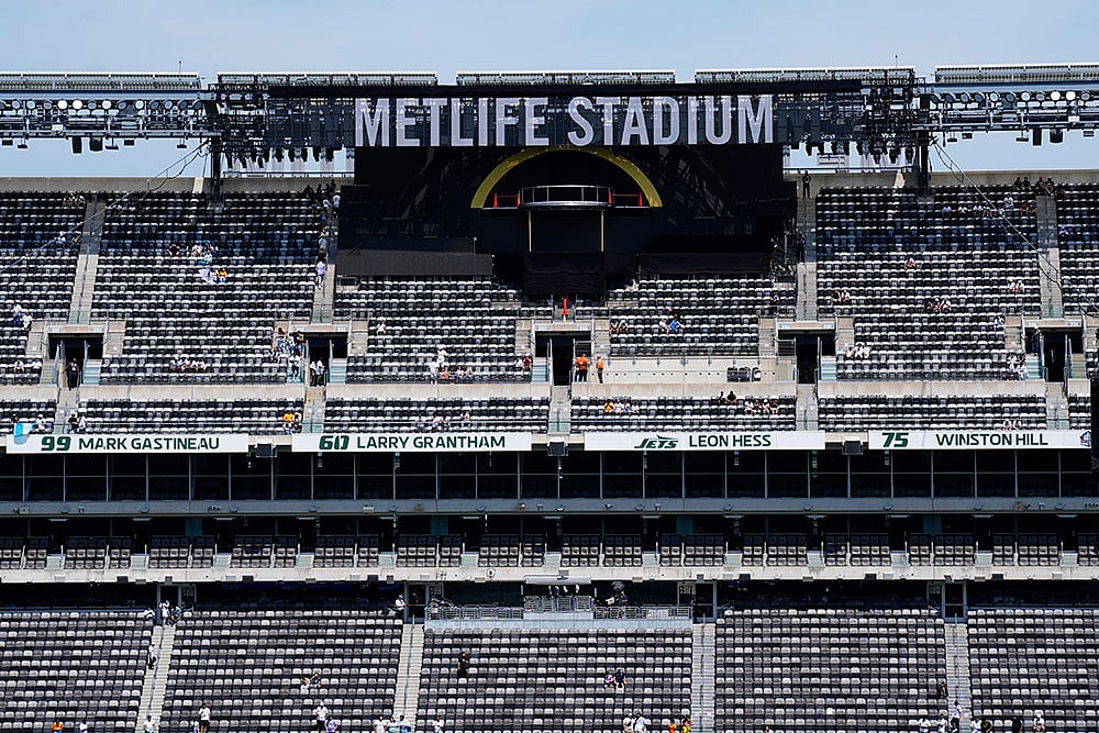FIFA CWC 2025 Quarter-Final soccer match Real Madrid vs Borussia Dortmund in Metlife stadium 