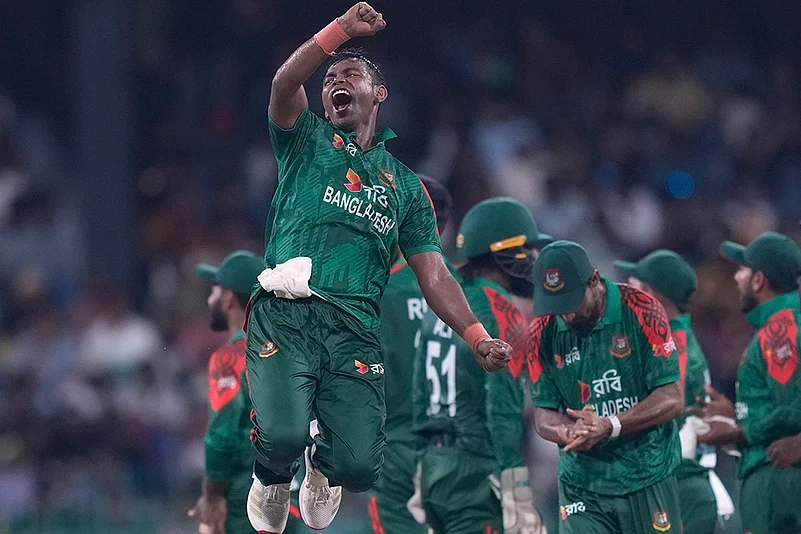 Sri Lanka Vs Bangladesh 2nd ODI cricket match in Colombo_Tanvir Islam