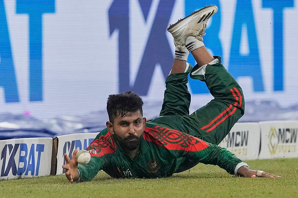Sri Lanka Vs Bangladesh 2nd ODI cricket match in Colombo_Shamim Hossain