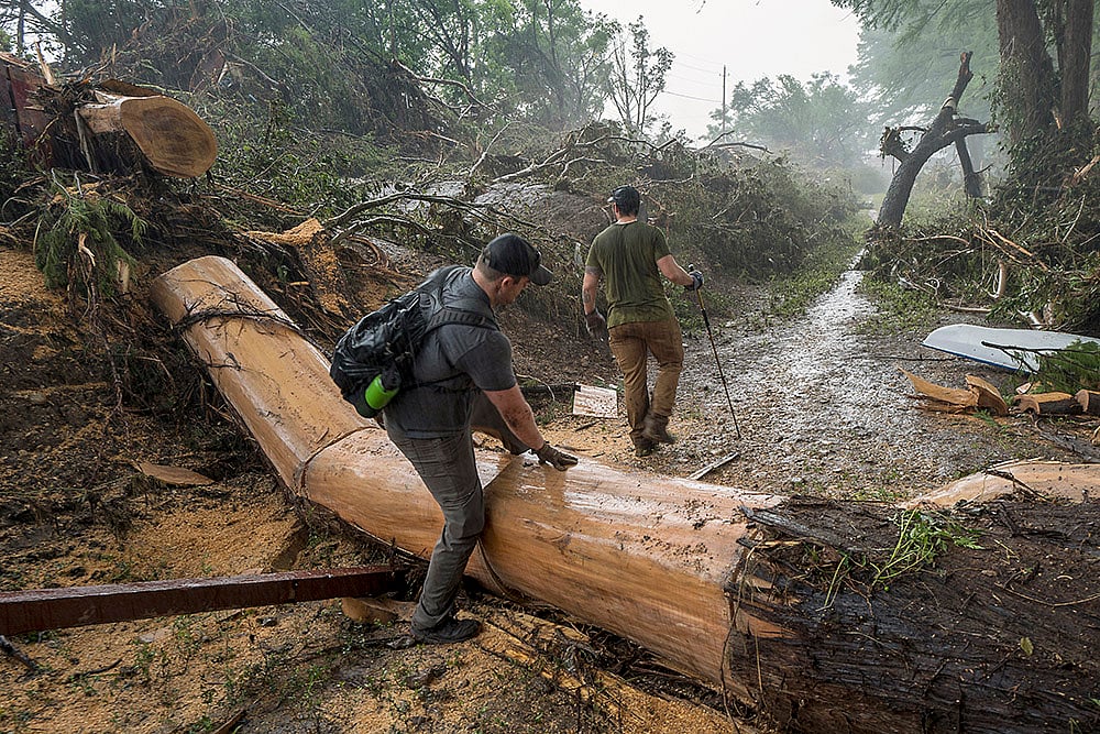 Texas Floods Extreme Weather_search for missing people