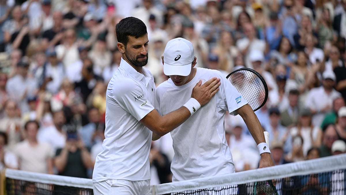 Djokovic downed De Minaur