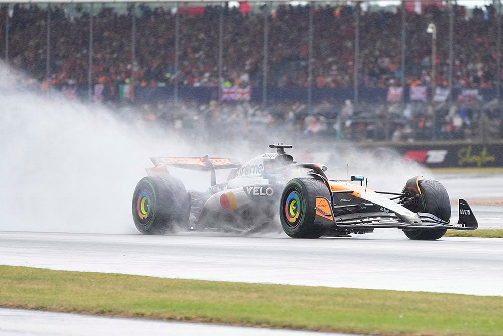 British Formula One Grand Prix race 2025 in Silverstone circuit_McLaren driver Oscar Piastri 