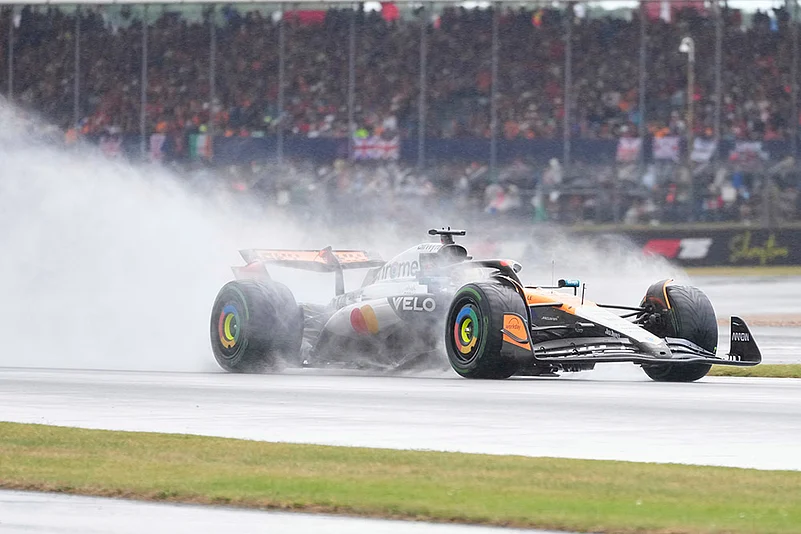 British Formula One Grand Prix race 2025 in Silverstone circuit_McLaren driver Oscar Piastri