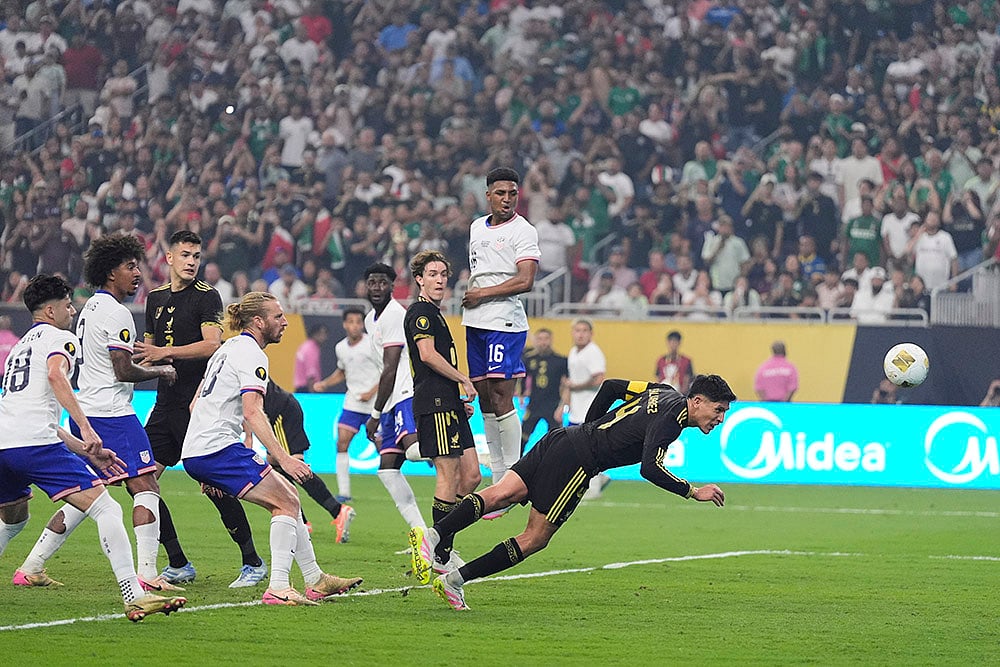 CONCACAF Gold Cup Final 2025 United States vs Mexico Soccer match  in Houston: Edson Álvarez