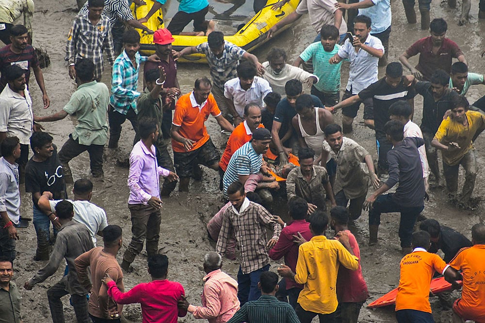 Vadodara Gambhira Bridge Collapse
