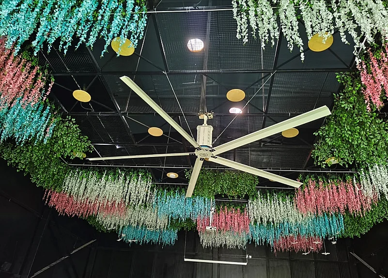 A big ceiling fan