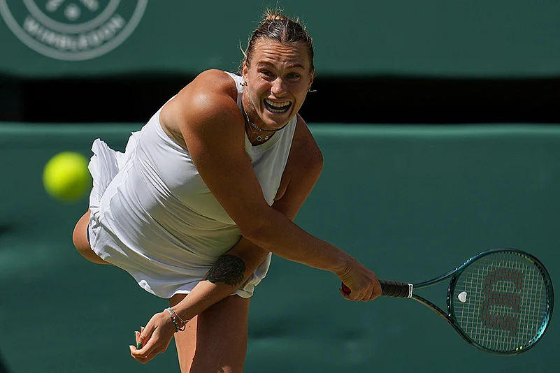 Aryna Sabalenka vs Amanda Anisimova WTA Wimbledon 2025 Semi-Final Photos_6