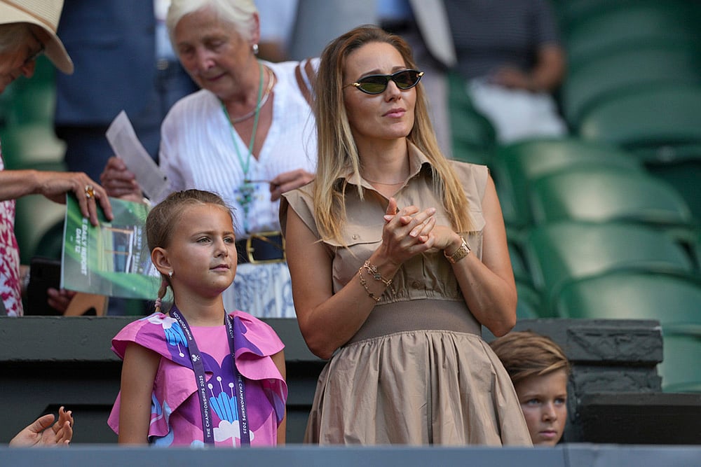 Wimbledon Tennis 2025 mens semifinal match Novak Djorkovic vs Jannik Sinner_Jelena Djokovic