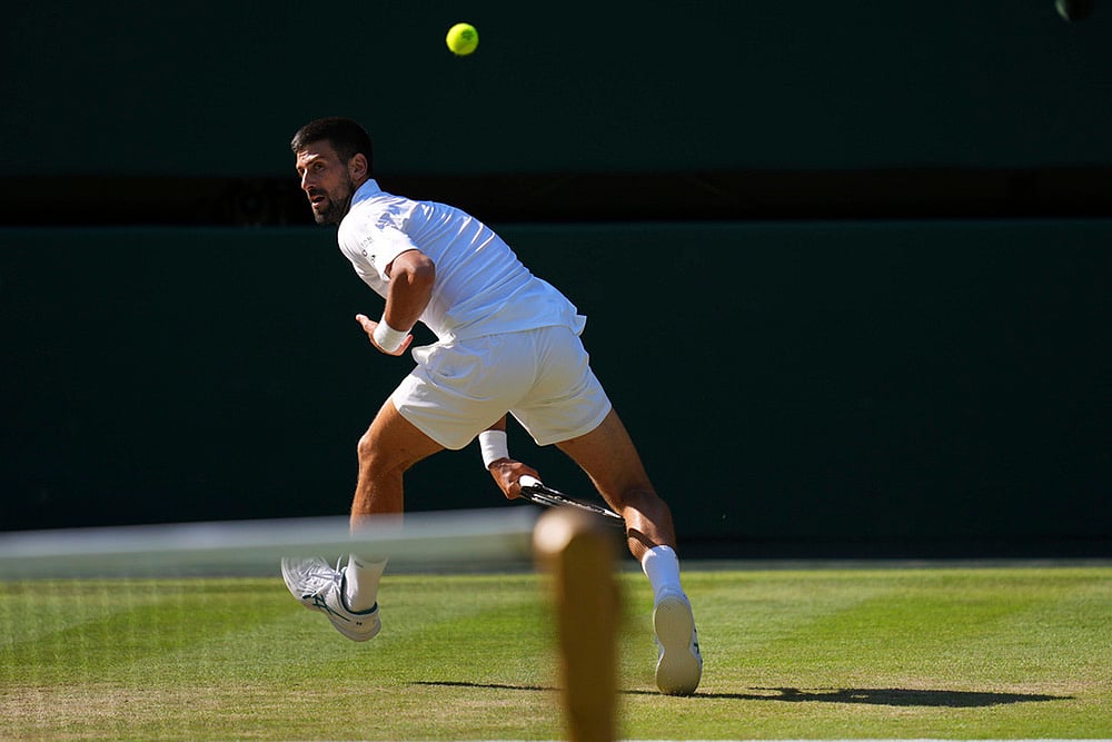 Wimbledon Tennis 2025 mens semifinal match Novak Djorkovic vs Jannik Sinner_4