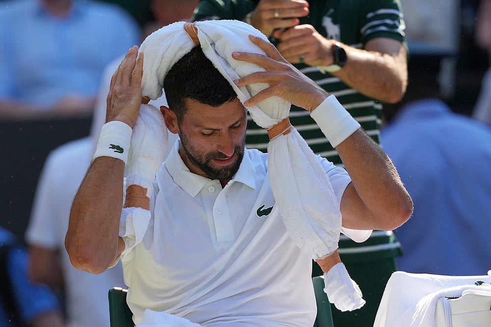 Wimbledon Tennis 2025 mens semifinal match Novak Djorkovic vs Jannik Sinner_5