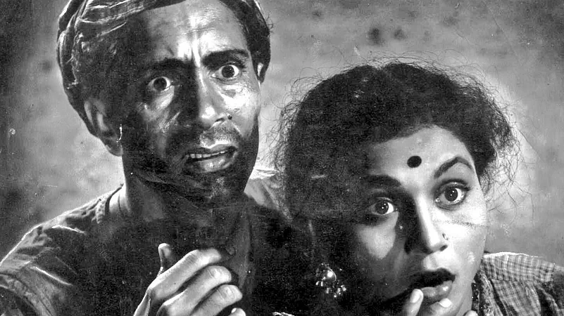 Balraj Sahni and Nirupa Roy in Do Bigha Zamin