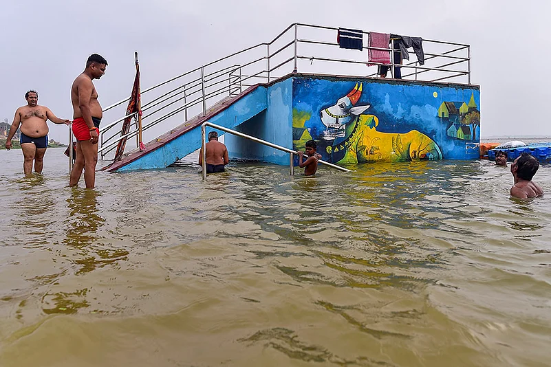 India Monsoon rains, Water levels rise in Ganga and Yamuna
