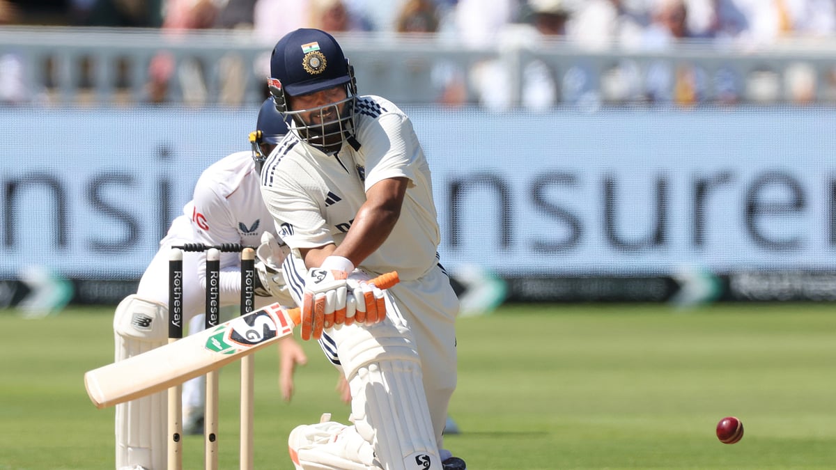 AP Photo/Richard Pelham : India's Rishabh Pant plays a shot during the third cricket test match between England and India at Lord's cricket ground in London.