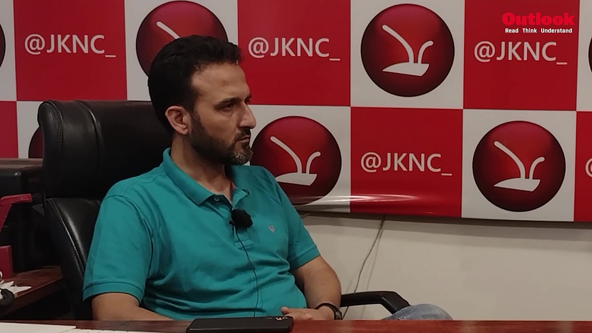 WATCH | Imran Nabi Dar Criticise Restrictions in Srinagar on July 13 | Omar Abdullah Forced to Scale Wall