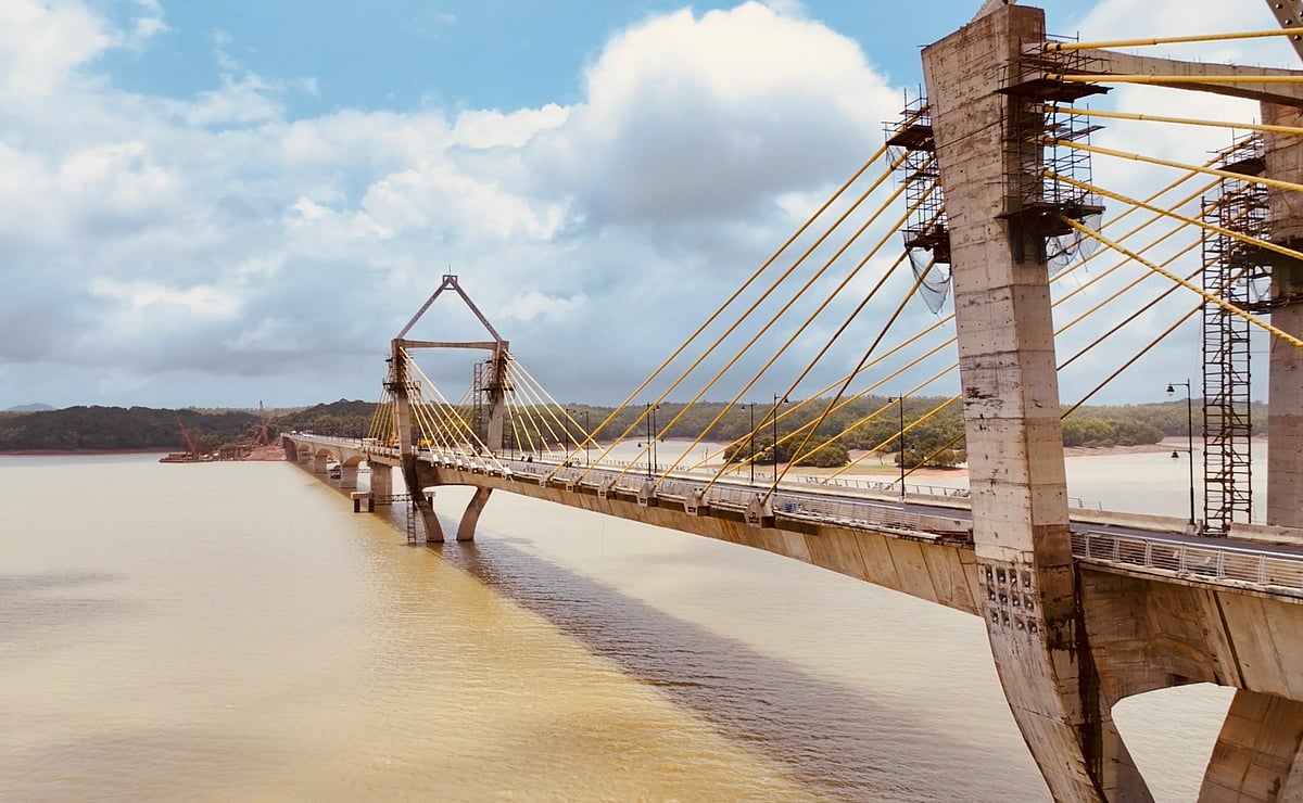 X/@nitingadkari : Union Minister for Road Transport and Highways Nitin Gadkari on Monday inaugurated India’s second-longest cable-stayed bridge, the 6-kilometre-long Sigandur Bridge on Sharavathi river.