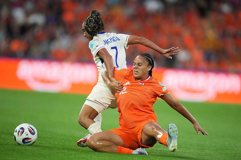 UEFA Womens Euros 2025  Netherlands vs France soccer group D match photo_Sakina Karchaoui