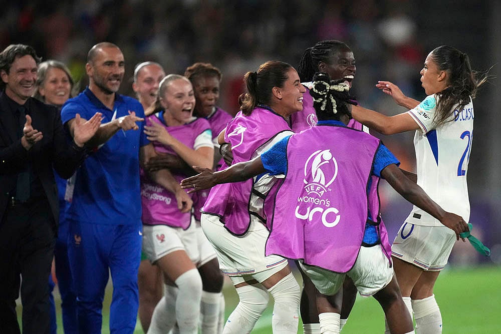UEFA Womens Euros 2025  Netherlands vs France soccer group D match photo_Delphine Cascarino
