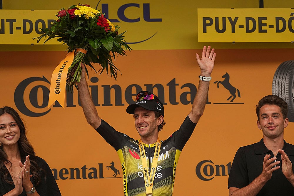2025 Tour de France cycling race stage 10 photo_Stage winner Britains Simon Yates