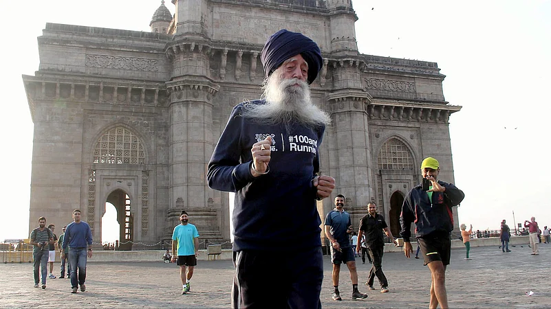 Fauja Singh marathon runner file photo PTI