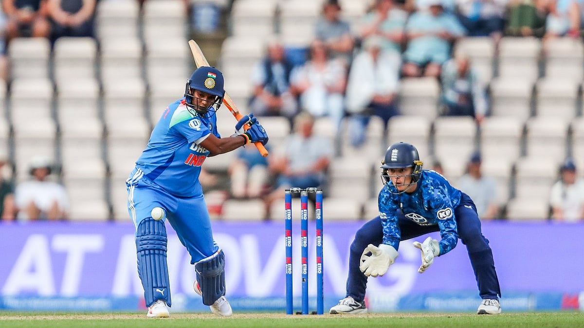 X/bcciwomen : Deepti Sharma batting during India vs England 1st Odi