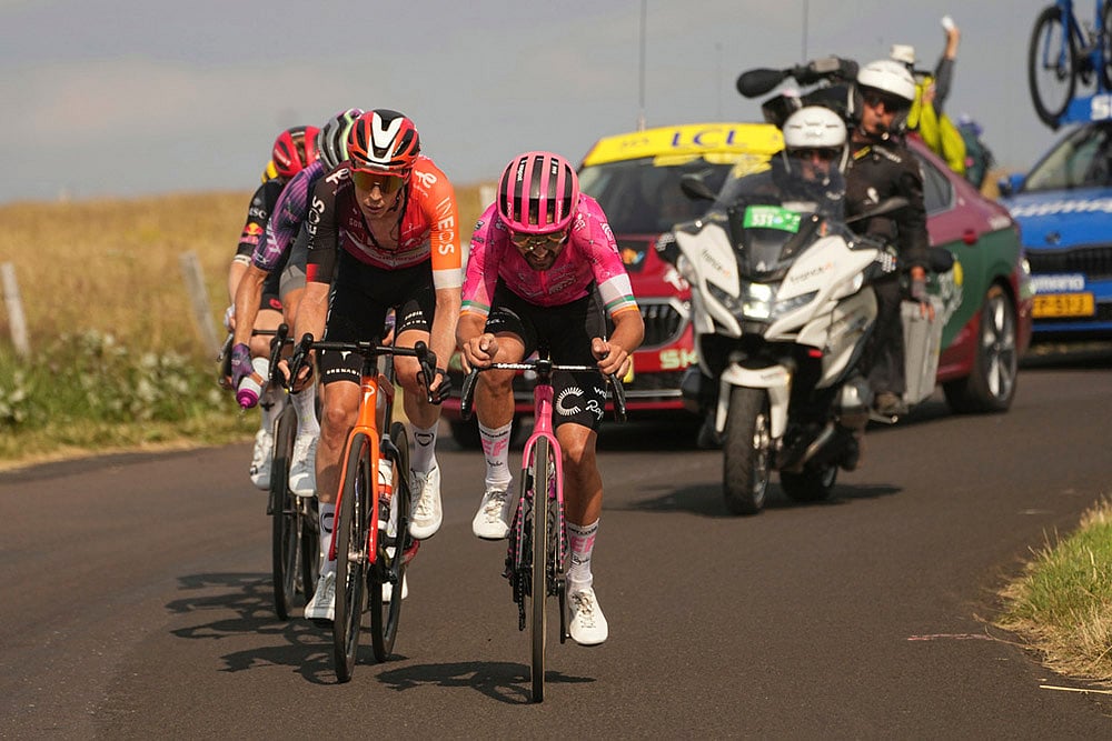 Tenth stage of the Tour de France cycling race 2025_Ben Healy leads the breakaway