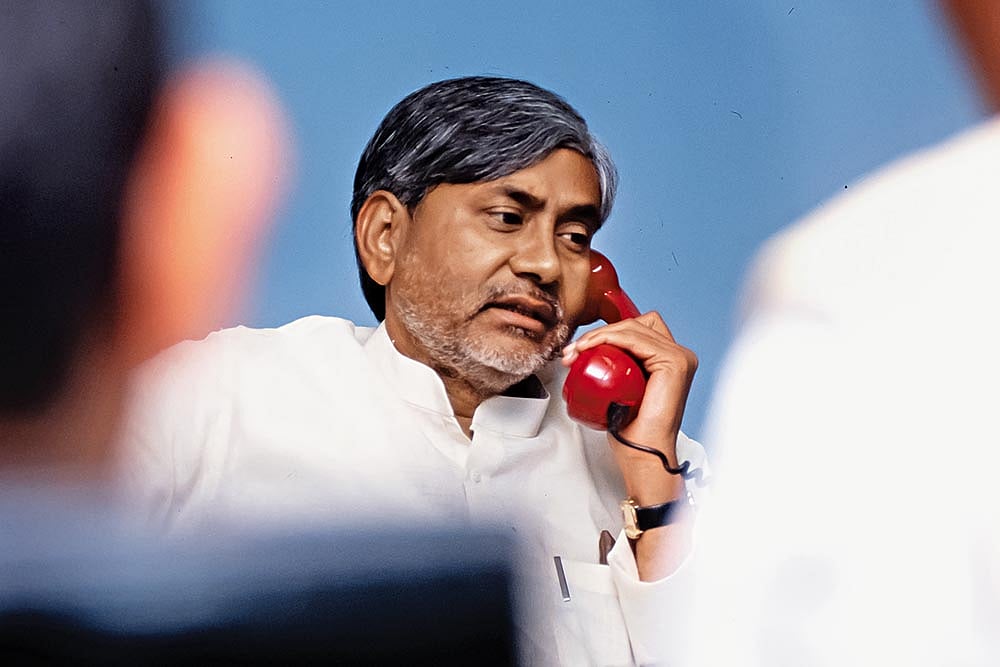 Say Hello, Please: Nitish Kumar risks losing his flock at every sharp turn - | Photo: Jitender Gupta