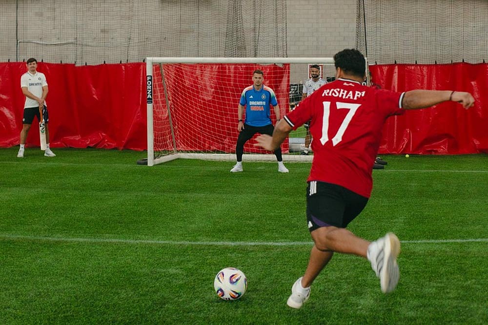 Manchester United vs India Cricket team Collab: Rishabh Pant 