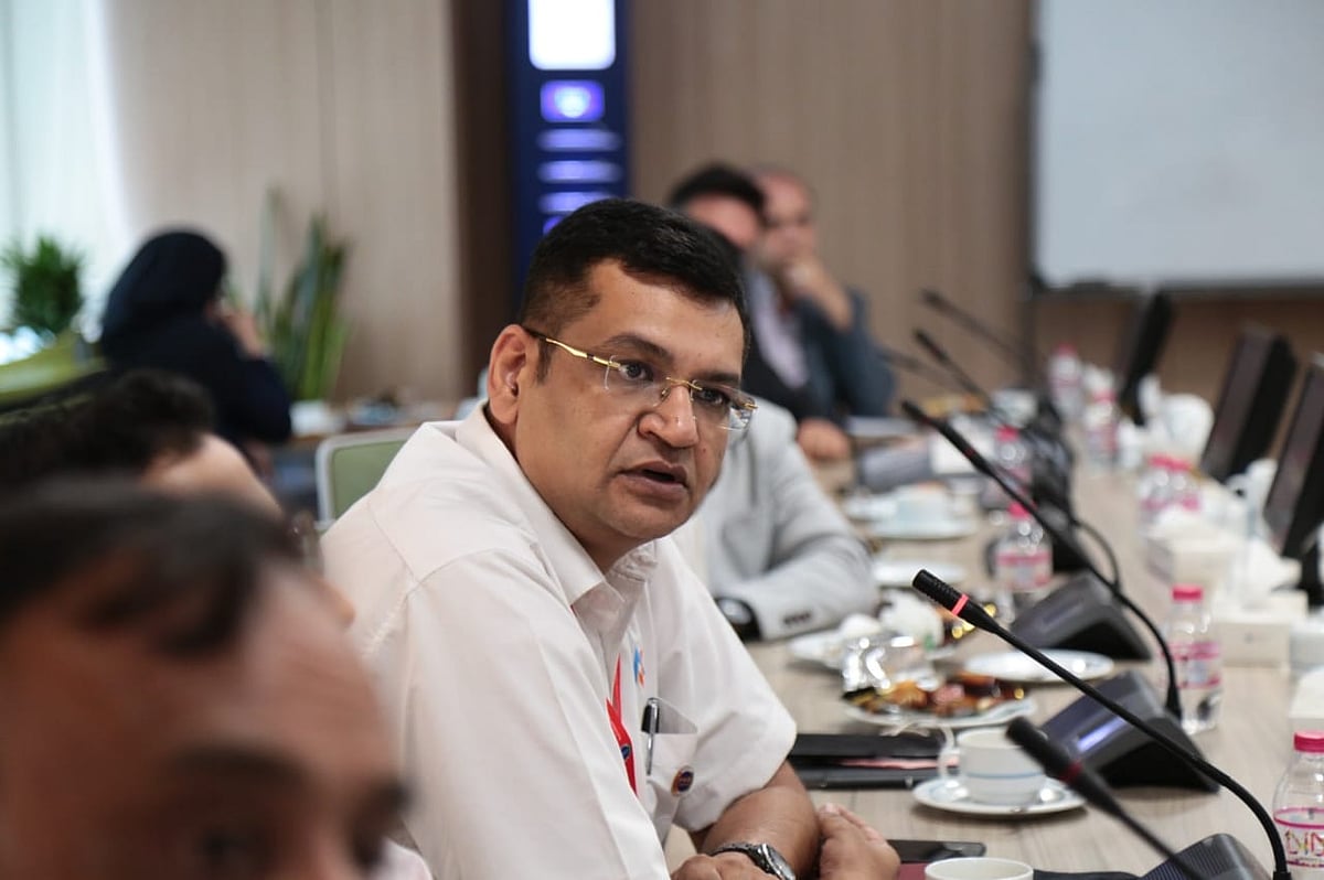 Dr. Anubhav Gupta