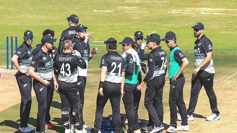 New Zealand Vs South Africa, Zimbabwe T20I Tri-series Match 5