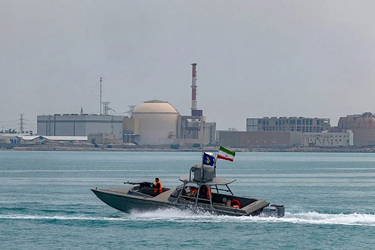 IRGC Marine Parade Commemorating Persian Gulf National Day - Photo: Getty Images