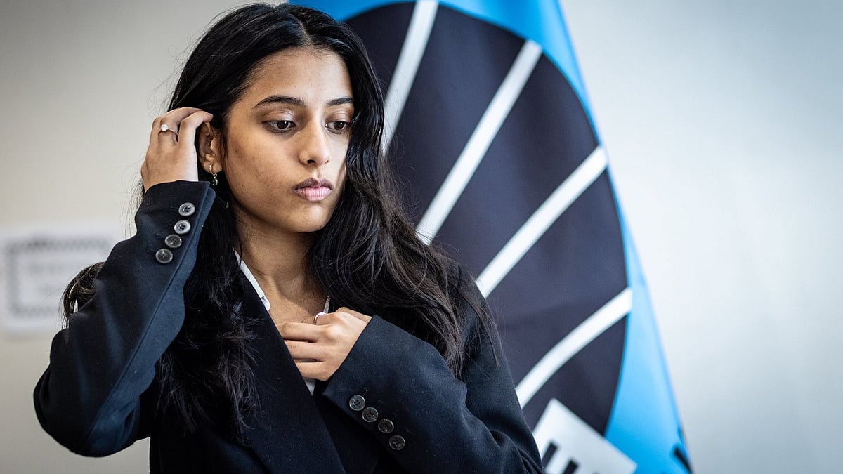 | Photo: X/FIDE_chess : FIDE Women's World Cup 2025: Divya Deshmukh in action against Tan Zhongyi.