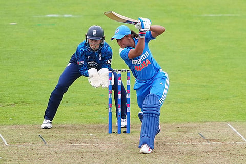 IND-W vs ENG-W