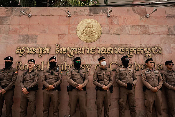 gettyimages : Thailand and Cambodia engage in a clash on Thursday |