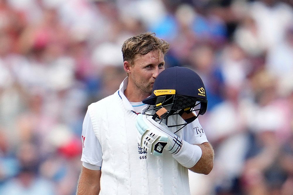 Indias tour of England: IND vs ENG 4th Test day 3 photos from Manchester_Root celebrates century 
