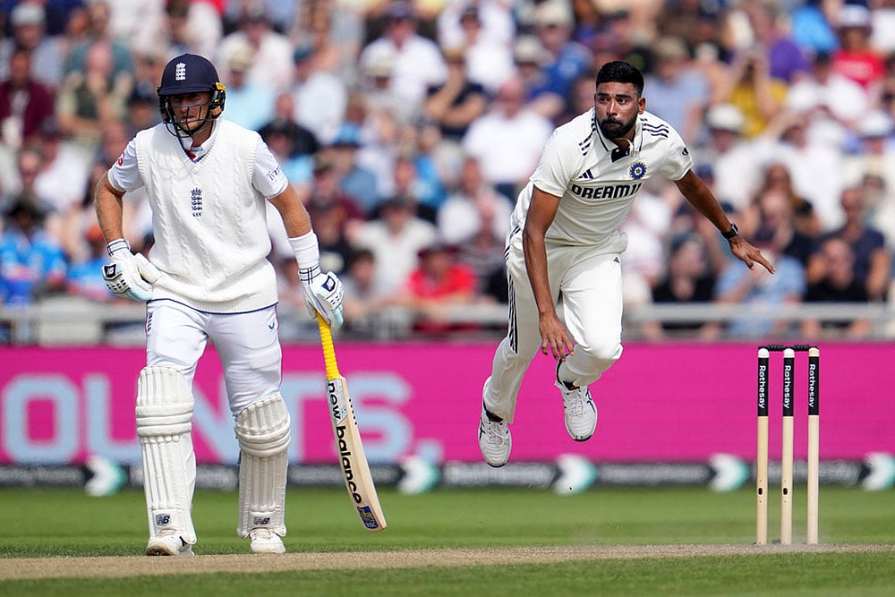 Indias tour of England: IND vs ENG 4th Test day 3 photos from Manchester_Mohammed Siraj