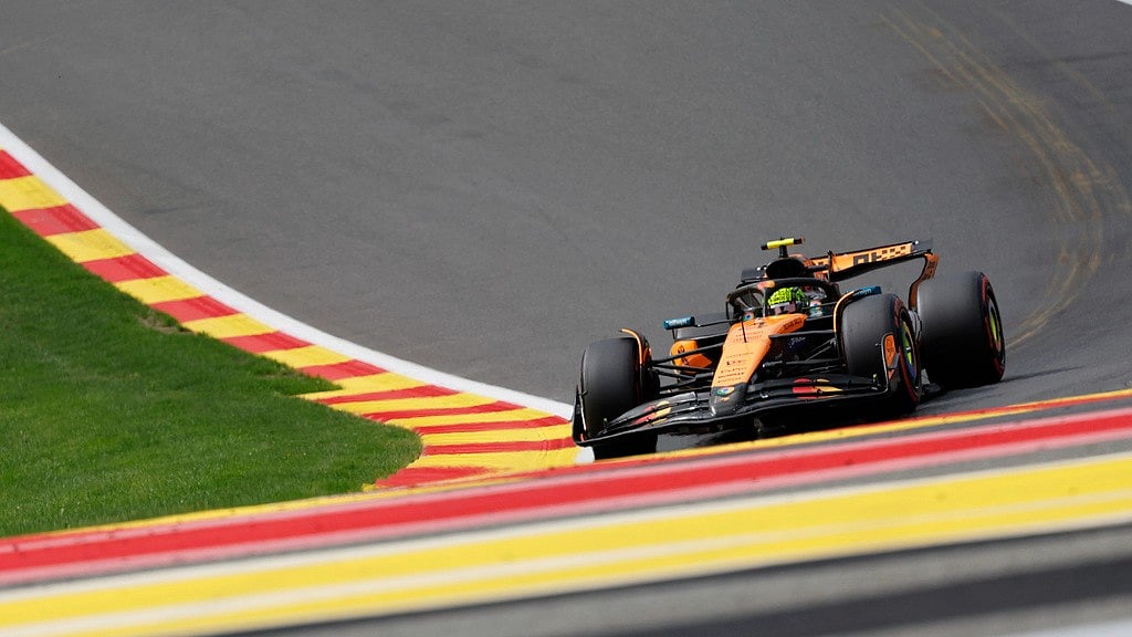 Photo: AP : Belgian Grand Prix Qualifying F1: Lando Norris steers his car during qualification.