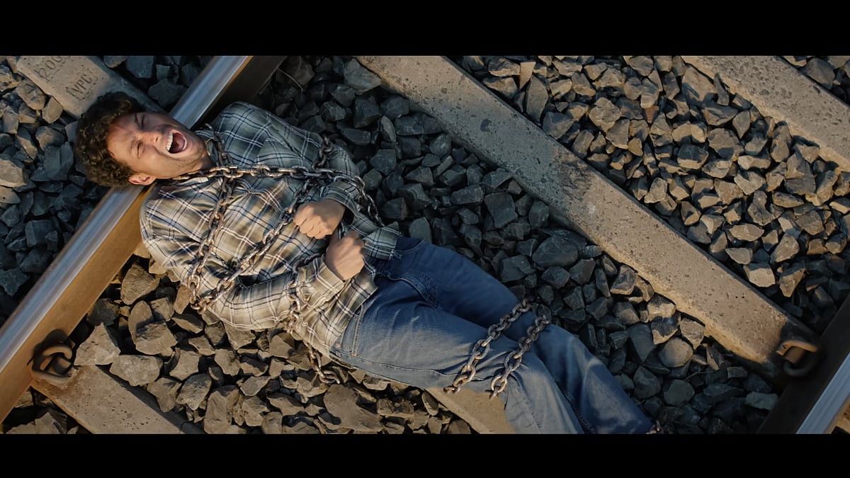 Youtube : Dhadak 2 Still