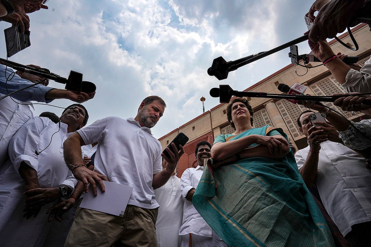 -PTI : Rahul Gandhi Speaks to Reporters in the Parliament Complex