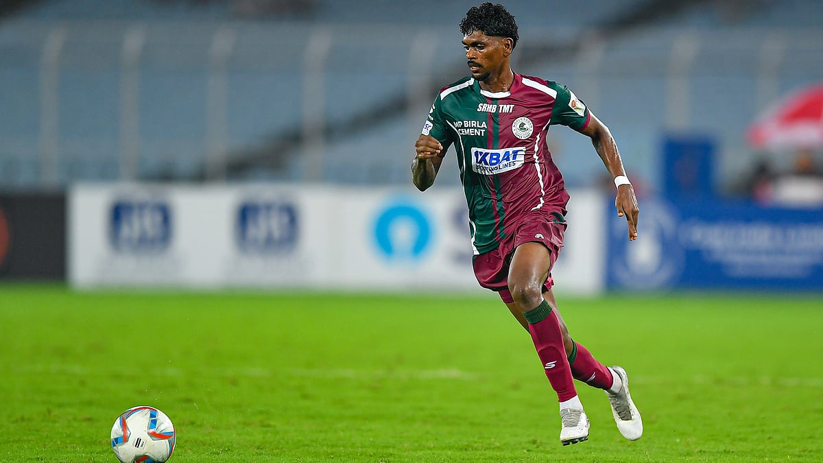 | Photo: Durand Cup : Mohun Bagan vs Mohammedan SC, Durand Cup 2025: Liston Colaco in action for Mohun Bagan Super Giant in the Group B fixture against Mohammedan Sporting.
